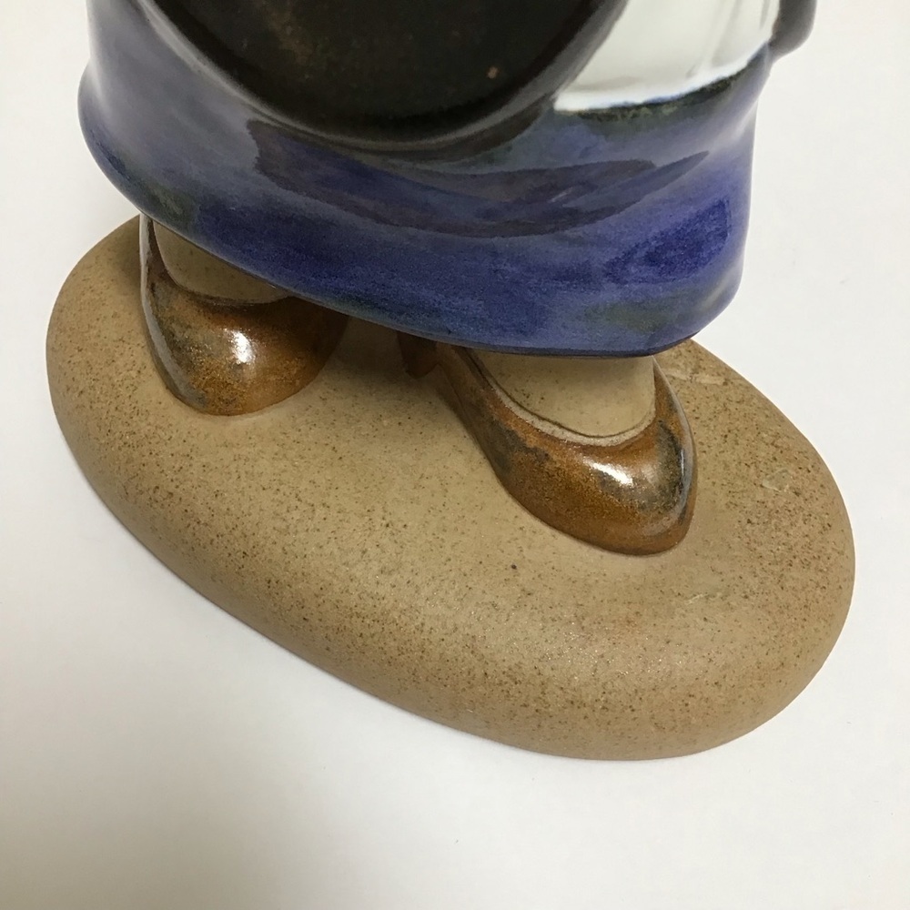 Rodo Padilla Mexican Artist Signed Sculpture Ceramic Girl Boss Woman on Phone - Picture 15 of 16